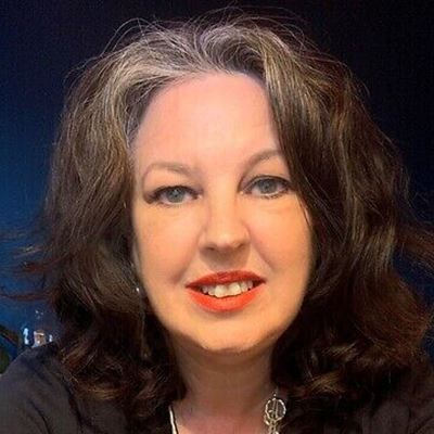 Kelsey Walker (Savills)