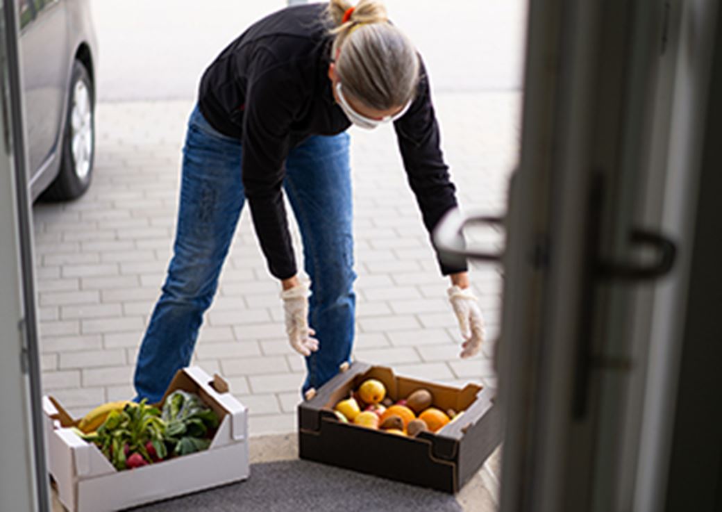 Social distancing food delivery